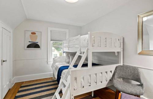 Rochester Gem: 3BR Near All! - Foto 39