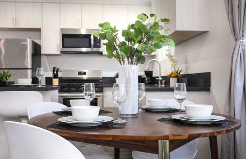 Modern 3BR Apt with Parking in Glendale - Foto 8