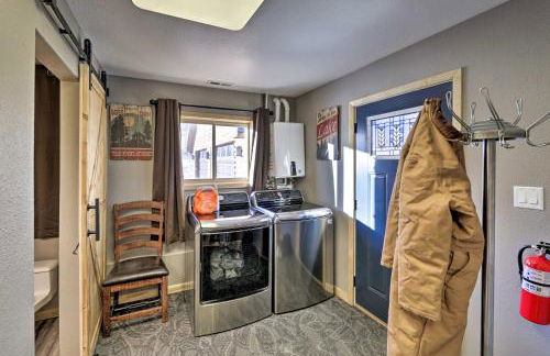 Centennial Cabin with Hot Tub, Sauna and Pool Table! - Foto 24