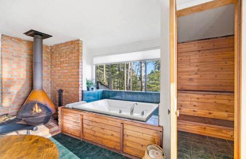 Driftwood Lodge~5 BR/7 Bath~30-acre Private Estate - Foto 49