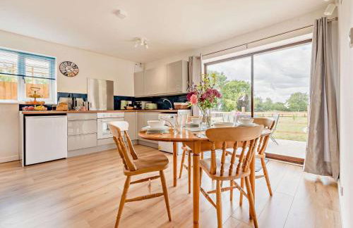 2 Bed in Malmesbury oc-89025 - Photo 2