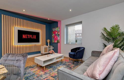 SUPERIOR AIRPORT SUITE, FREE Parking, Stylish, BALCONY, Two Bathrooms, Close To Airport, Station & Centre - Foto 17