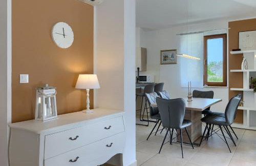 Villa Gloria, villa with heated pool - Foto 15