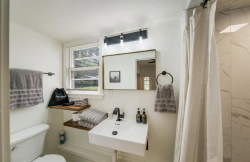 Next to Expo, 5 beds, Hot-tub, corn hole, pets! - Foto 31