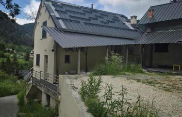 Maison cosy en montagne avec piscine chauffée - Foto 38