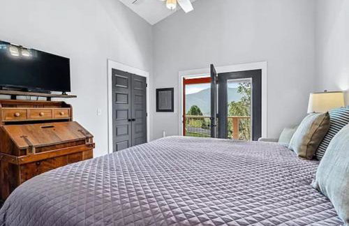 Swannanoa Serenity River Motif, Spa & Game Room - Foto 54