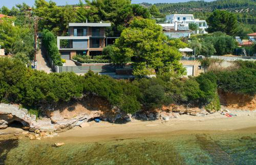 Elia Seafront Villa - Photo 6