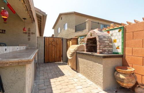 Oasis Villa With Pool, Putting Green & Pool Table - Photo 10