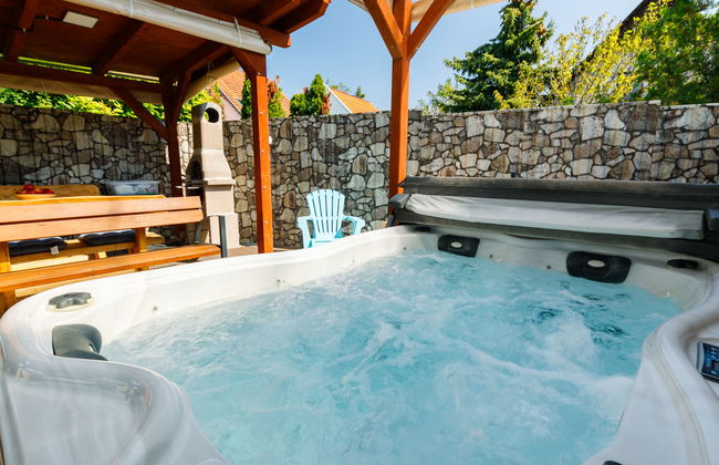 2 bedroom House in Siófok with garden and hot tub - Photo 25