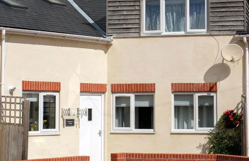 Carpenters Cottage - Photo 1