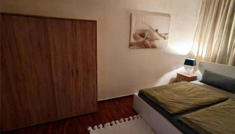 City Apartment I 75qm I Kostenloser Parkplatz I Nähe Staatstheater I WLAN - Foto 2, wardrobe