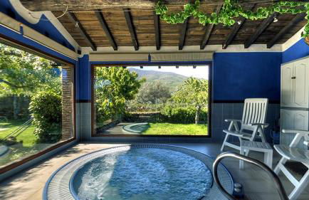 El Canchal de la Gallina -Cafetería -Aparcamiento gratis - Jacuzzi - Piscina de agua caliente abierta desde el 28 de Marzo - Foto 2