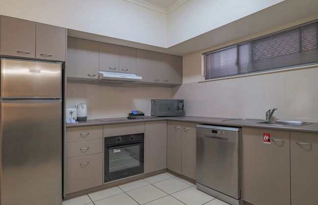 Southern Cross Atrium Apartments - Photo 16