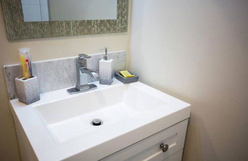 1-Bedroom with Cali King Size Bed in San Diego - Foto 28