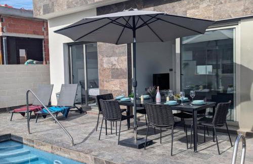 Fee4Me Villa, Pool, Roofterrace & Relax - Foto 31