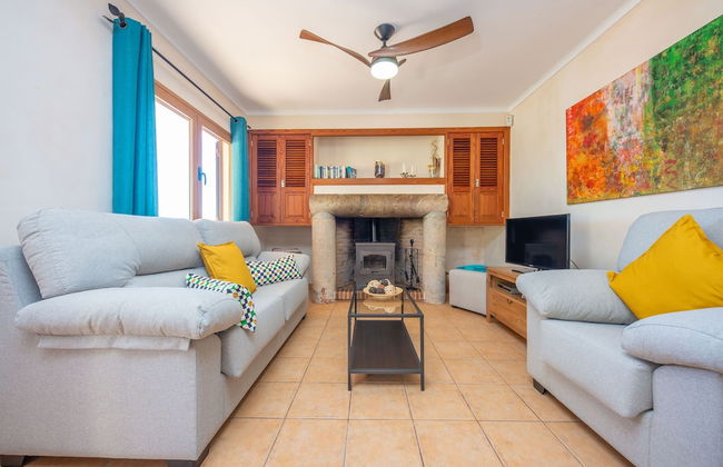 Vista Sol in Ariany With 2 Bedrooms and 1 Bathrooms - Photo 9