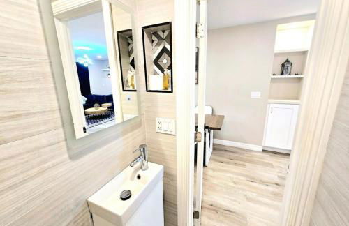 Escondido Front Unit 3-BR by SD STAY - Foto 43