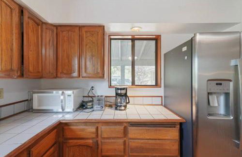 Mountain Home w/ a River in Back - Close to Skiing - Foto 2