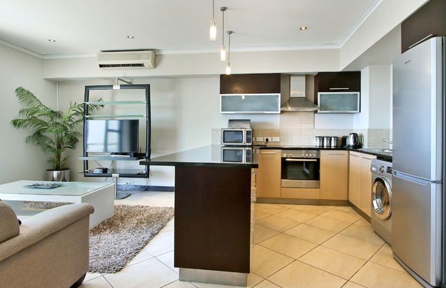 ITC Hospitality Group One Bedrooms Icon Building - Photo 8