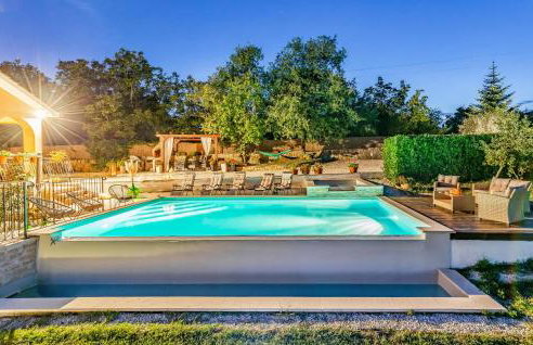 Lovely Home In Tinjan - Photo 13