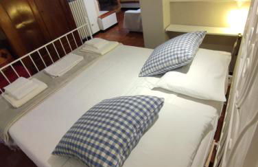 Independent apartment with a fabulous patio - Casa Penny - Foto 16