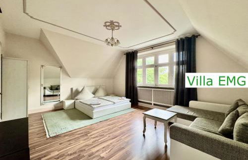 Luxus Ferienhaus Villa EMG Dortmund in Ennepetal, nah Düsseldorf, Köln mit Tennis Court, Garten, Kamin für Familien Gruppen bis 20 Personen - Foto 43