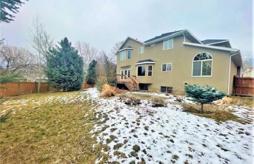 8-Bedroom Home Near the Foot of the Rocky Mountains - Foto 17