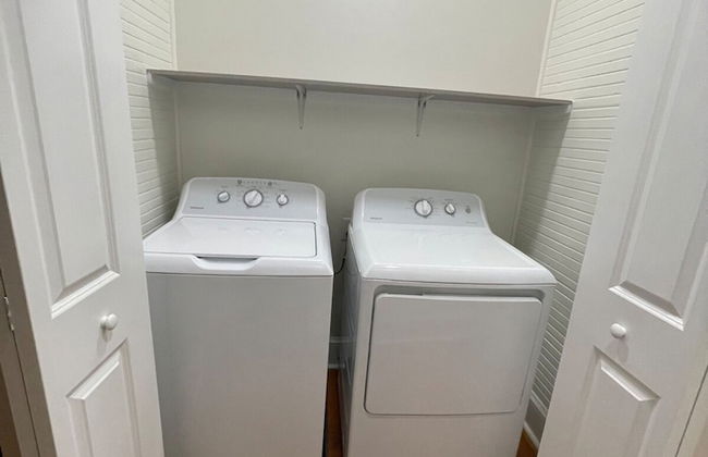 Renovated 1 Bedroom in Forest Hills - A - Foto 14