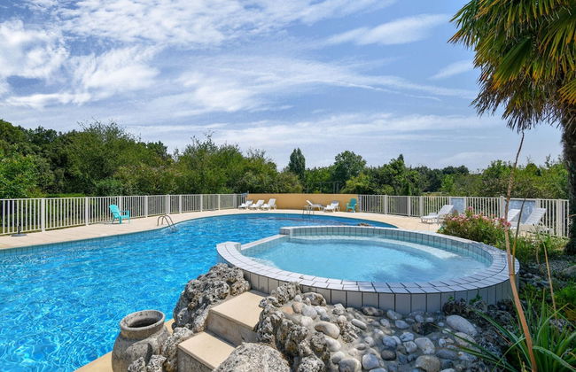 Gite in a Holiday Park With Swimming Pool - Foto 13