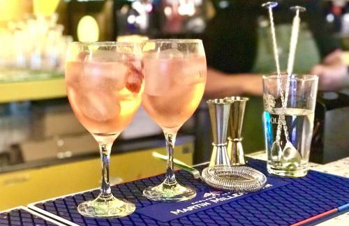 Modern Oasis with Sun & Style 3 Pools AC WiFi - Photo 35