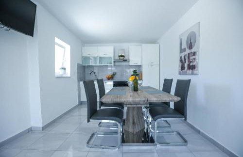 Villa Mia with pool - Foto 28