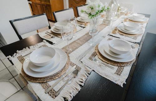 Entire Private Home with 4 Bedrooms 2 Bathrooms, Garage & Gated Yard, Near San Diego Gaslamp, Beach, Available Now - Foto 26