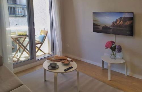 0143 Apartamento nuevo y céntrico - Foto 8