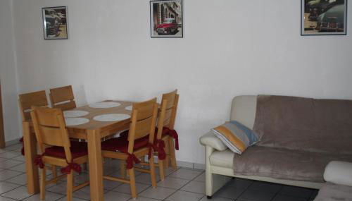 Großzügiges Erdgeschoßapartment mit Balkon und eigenen kostenlosen Parkplatz - Foto 3