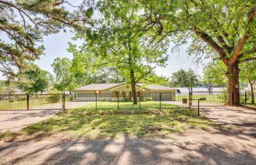 Yard, Deck and Fire Pit Cedar Creek Reservoir Gem - Foto 29