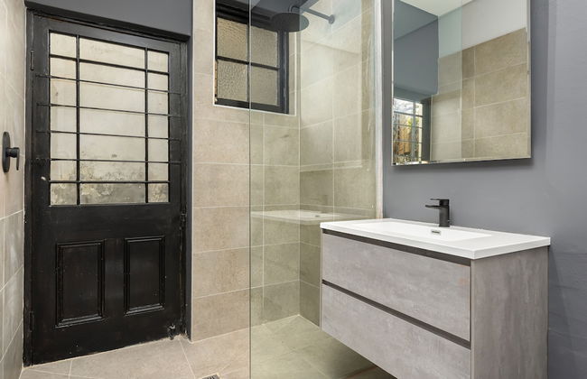 One Calais Luxury Apartments - Photo 74