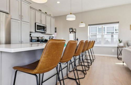 Family Fun Near Cedar Point - Rooftop Lake Views - Photo 21