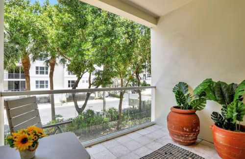 Coastal Condo Deerfield Beach Retreat 3 bed 2 bath - Photo 36