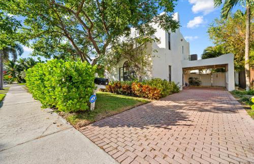 Sunny 4BR Getaway Pool & Private Guest Suite - Foto 49