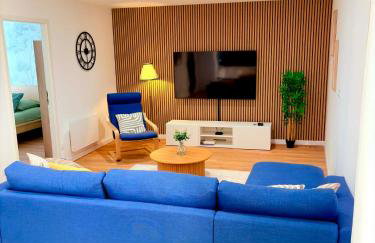 Le salon des voyageurs - Appartement Spacieux - Grande rue du Centre-Ville avec Parking Gratuit à proximité - Foto 1