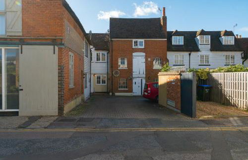 The Tudor Escape - 3 Bedroom House in Canterbury City Centre with Parking - Foto 46
