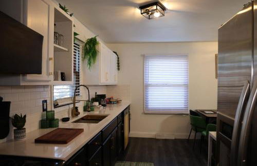 Big Group Getaway House Near Chicago - Foto 31