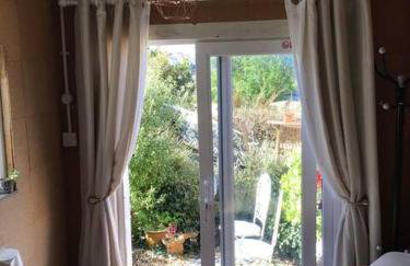 Small self contained room - Foto 16