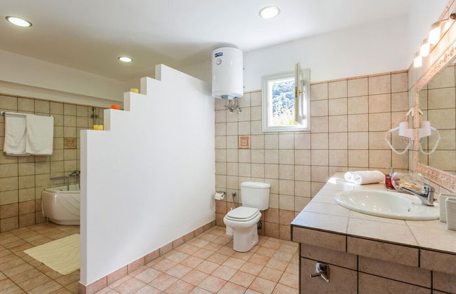 Villa Tassoula Large Private Pool Walk to Beach Wifi - 2830 - Foto 41