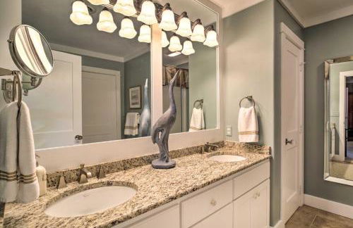 Waterfront Retreat with Dock, Pool and Jet Skis - Foto 28