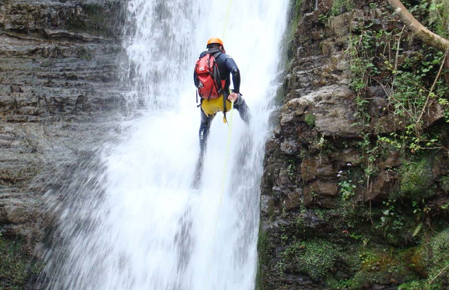 Barranquismo en Vega de Pas - Foto 3