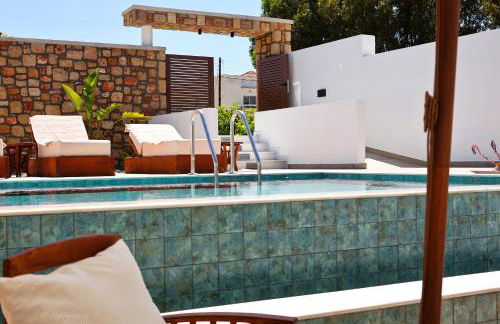 Valantina's & Mannouel Lardos Luxury Villas - Photo 10