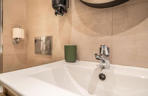 Charming Apartment in Heart of Malaga - Photo 16