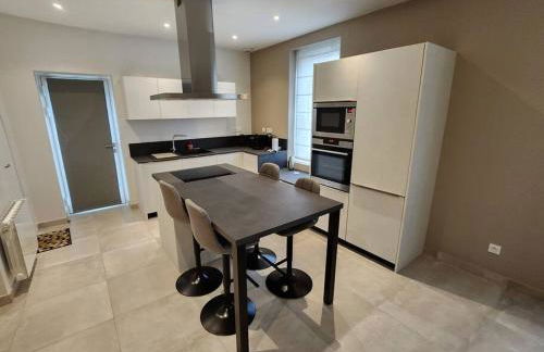 T4 duplex neuf parking - Aéroport-Eurexpo-Stade - Foto 5