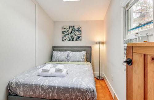 Walk Downtown Takoma Park Escape with Large Yard! - Foto 16